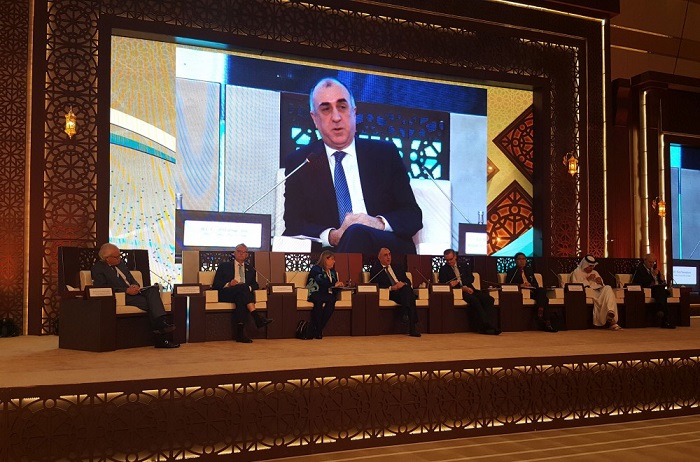 Globales Forum in Doha:   Elmar Mammadyarov hält eine Rede auf der 16. Plenartagung